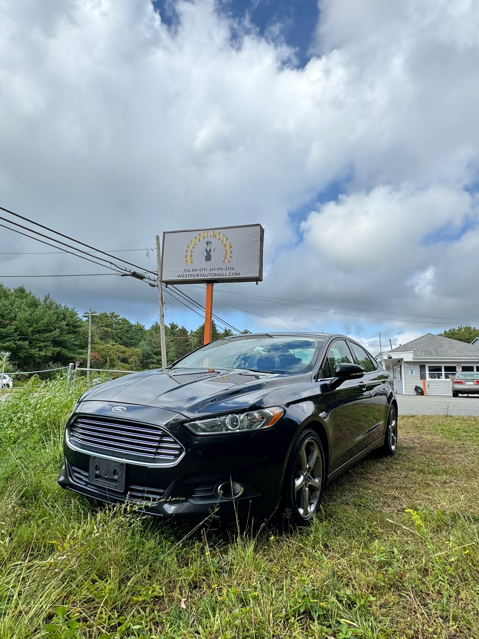 
								2013 Ford Fusion, $5000 full									