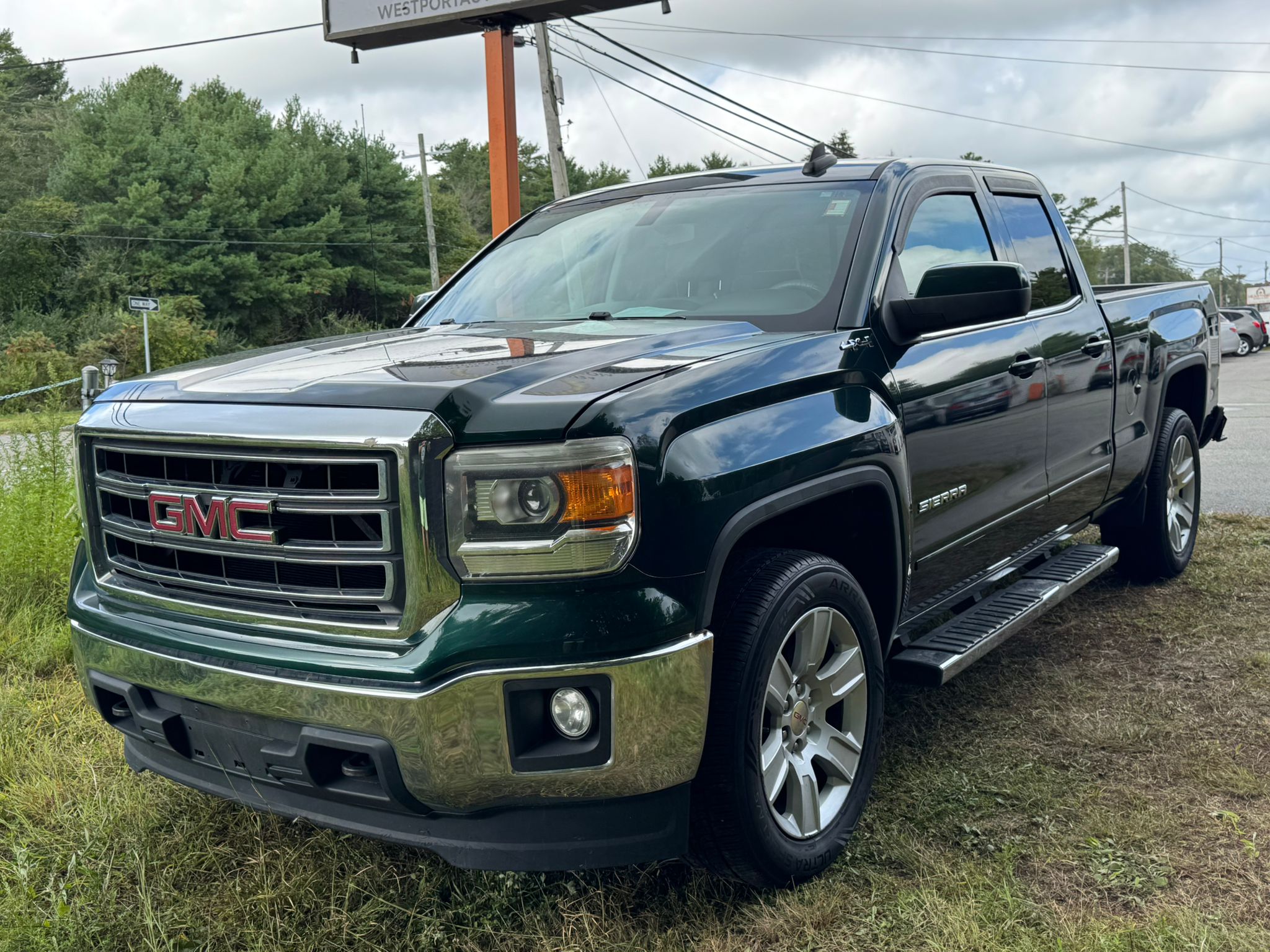 
								2015 GMC Sierra, $11,500 full									