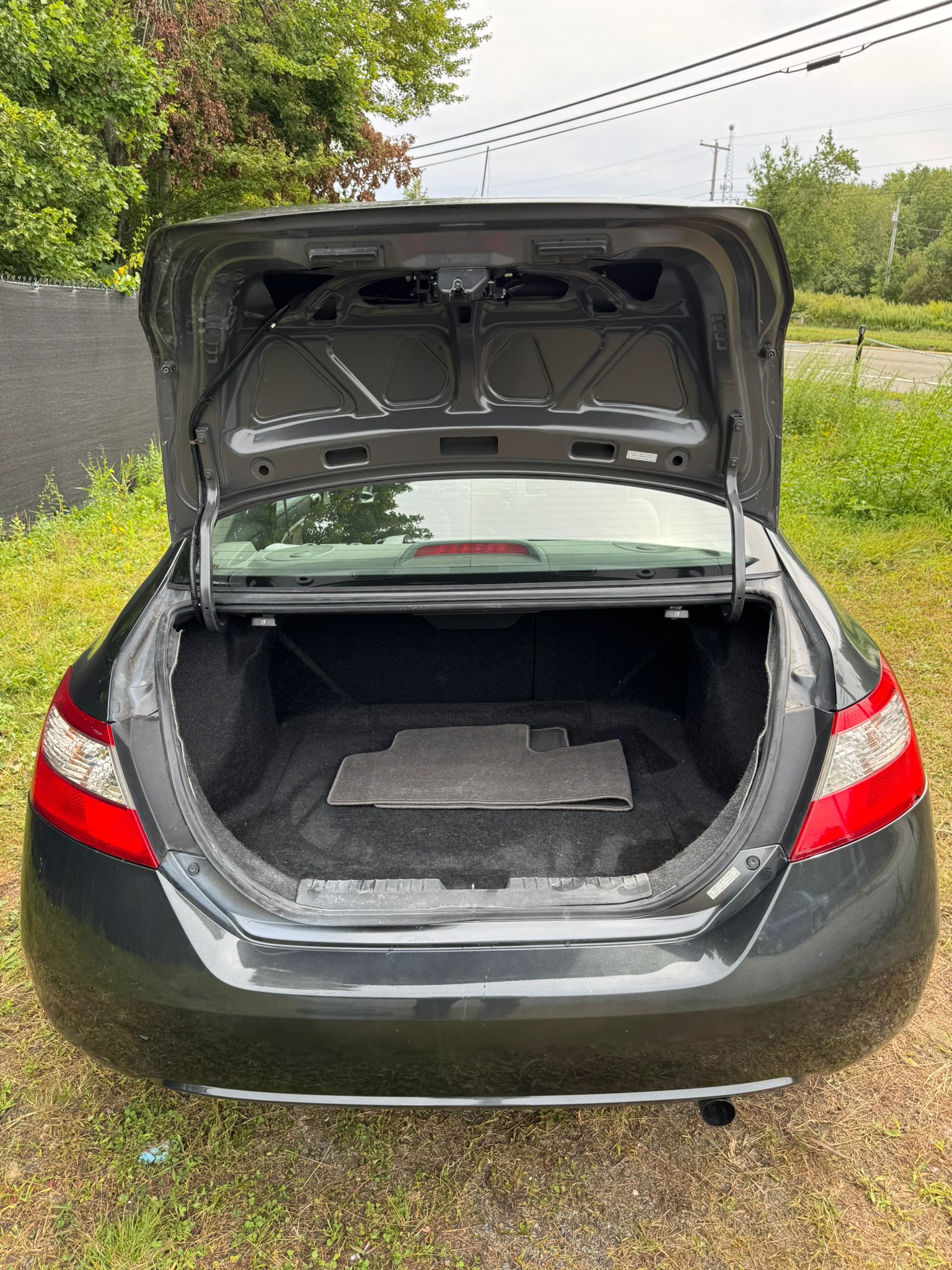 
								2009 Honda Civic, $3900 full									