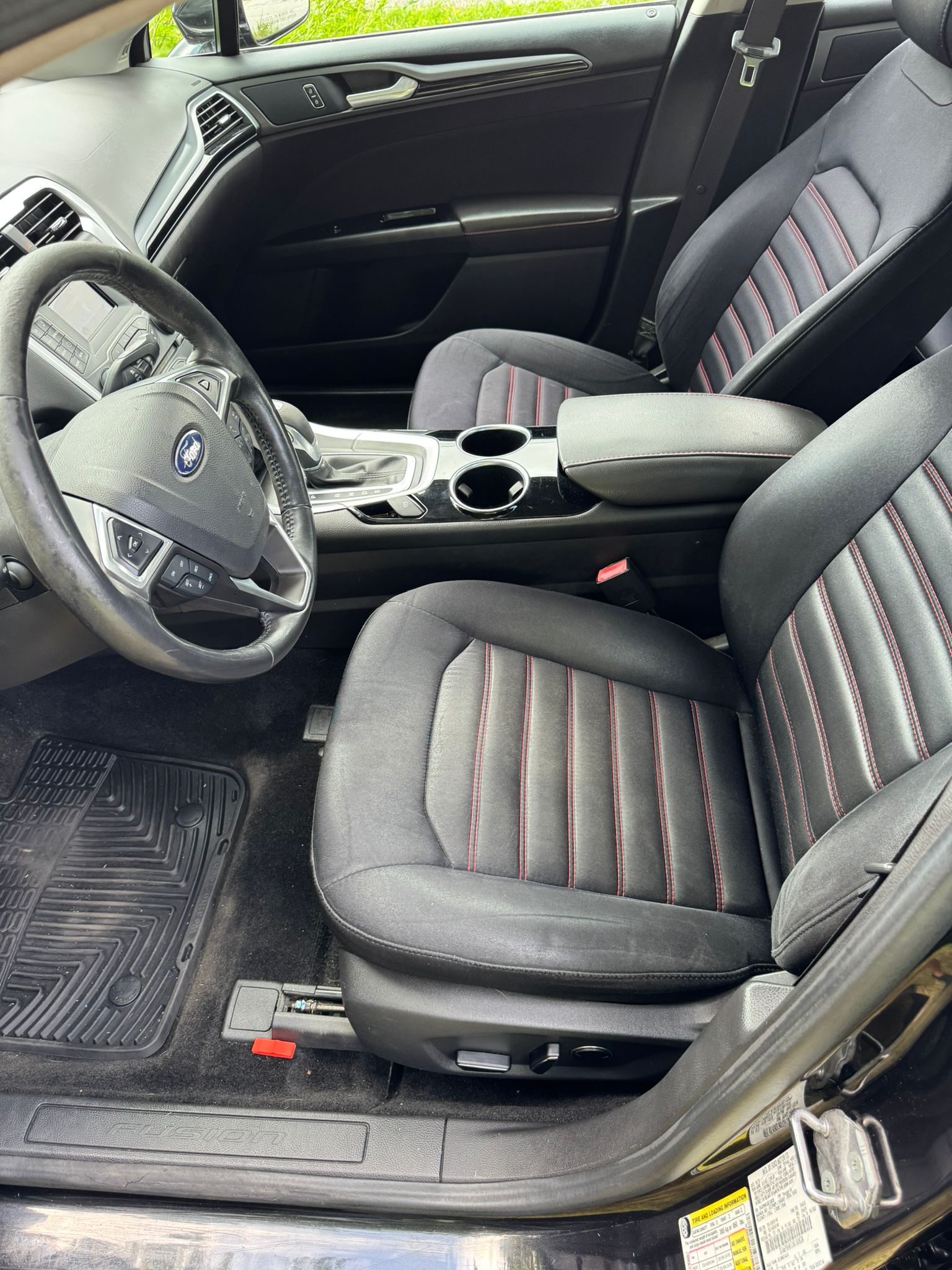 
								2013 Ford Fusion, $5000 full									