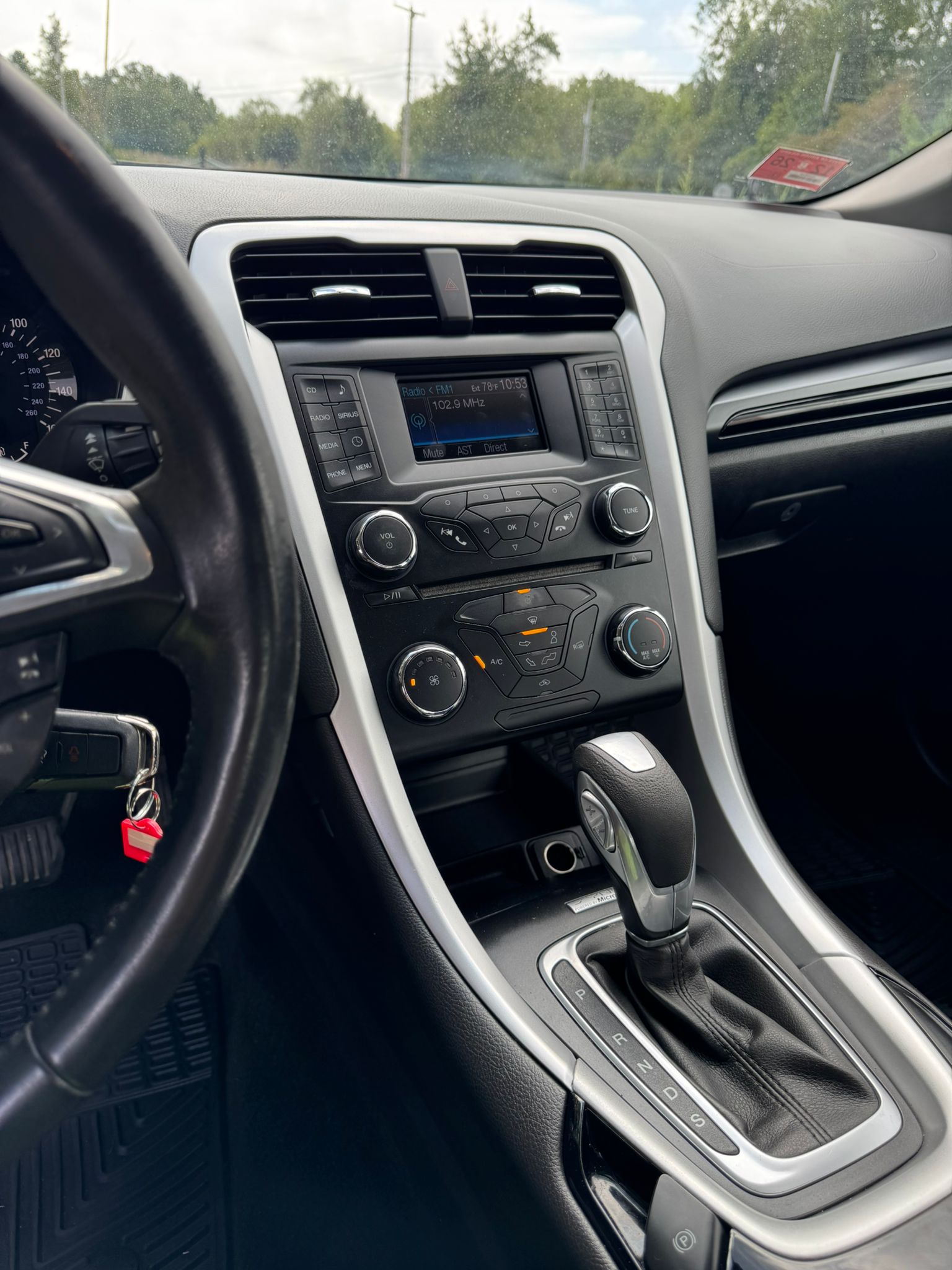 
								2013 Ford Fusion, $5000 full									